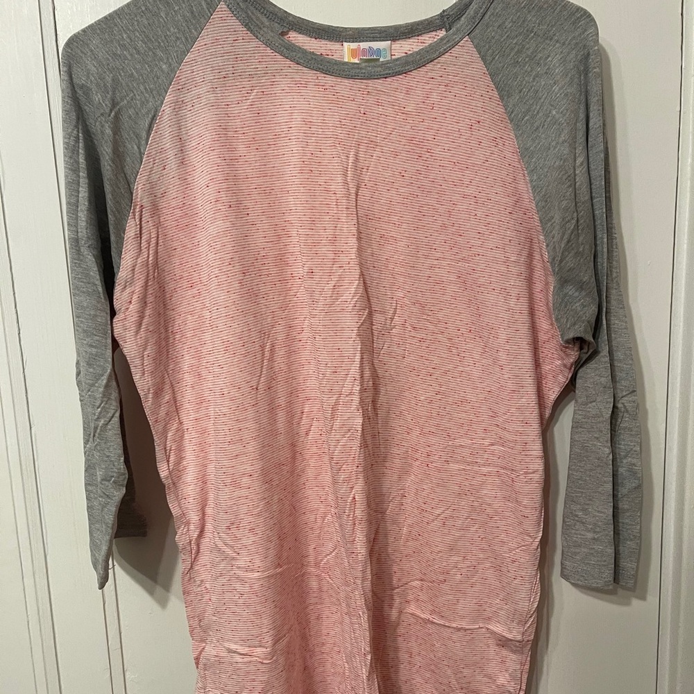 Lularoe Randy tee